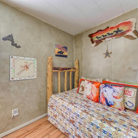 Unique Bear Country Cabin In Ruidoso With Hot Tub! Zewnętrze zdjęcie