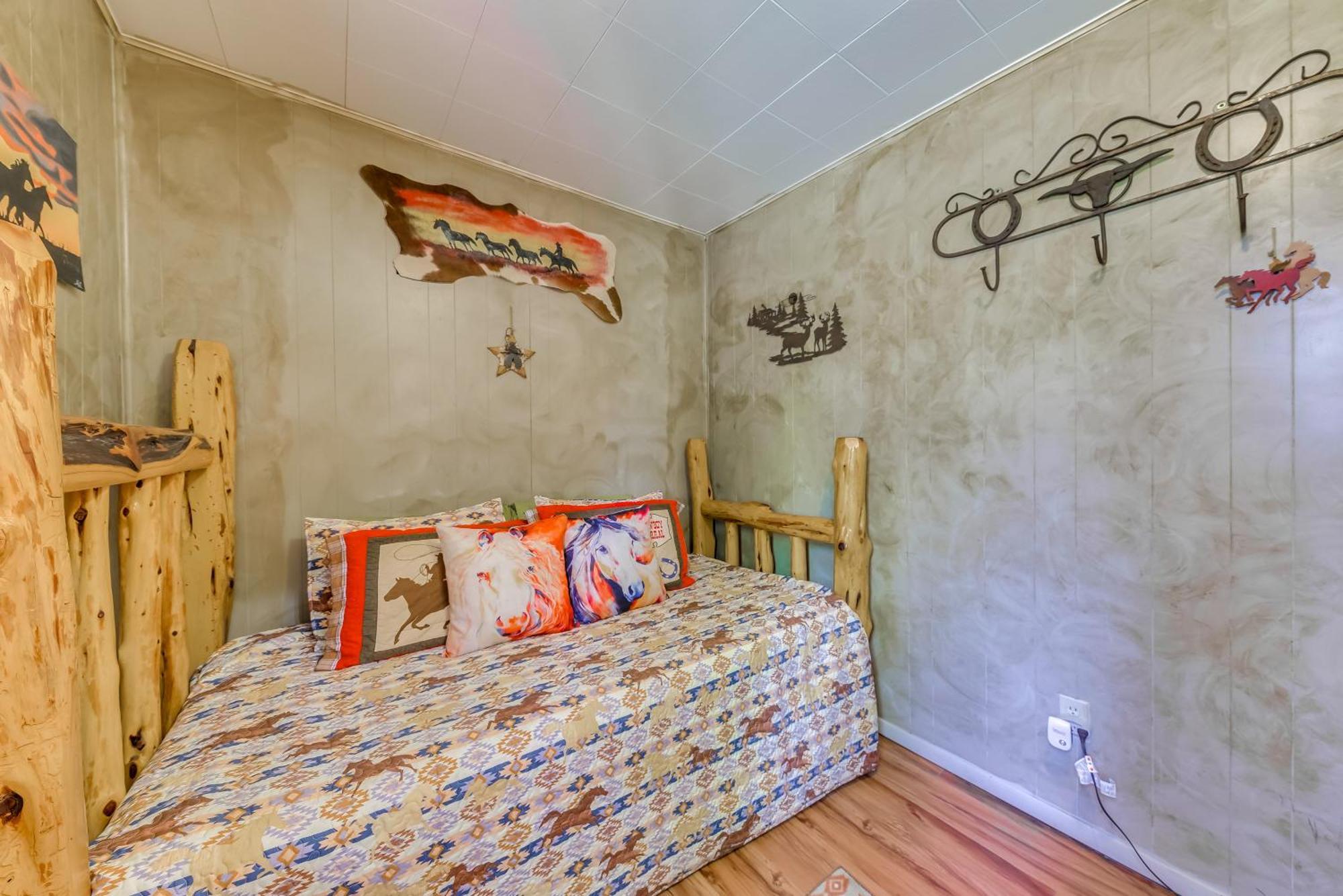 Unique Bear Country Cabin In Ruidoso With Hot Tub! Zewnętrze zdjęcie